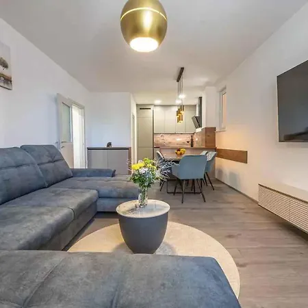 Appartamento In 51194